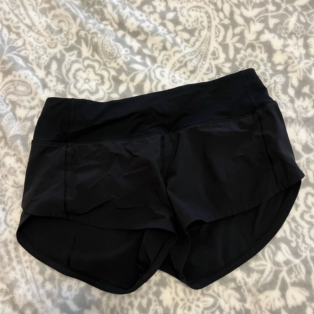 black speed up lululemon shorts
